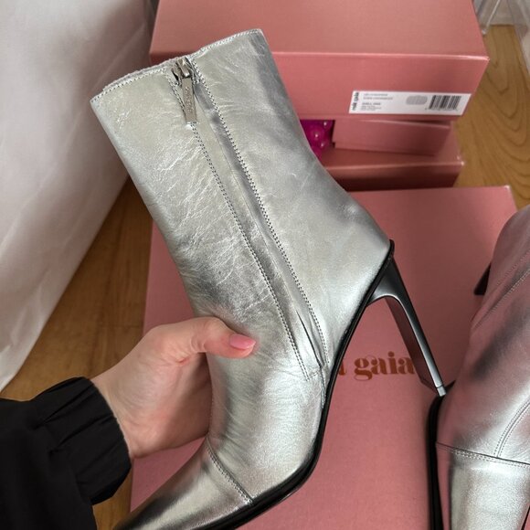NWT Cult Gaia Dita Heeled Boots Sz 7 in Shiny Silver Metallic Leather Square Toe - Picture 5 of 10